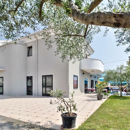 Apartments El Faro Savudrija Exterior foto